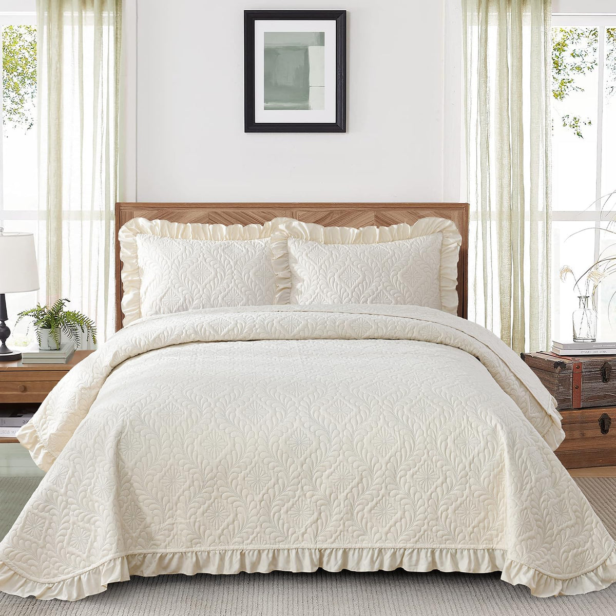 DJY Quilts Queen Size, Ruffled Reversible Bedding Set, Beige