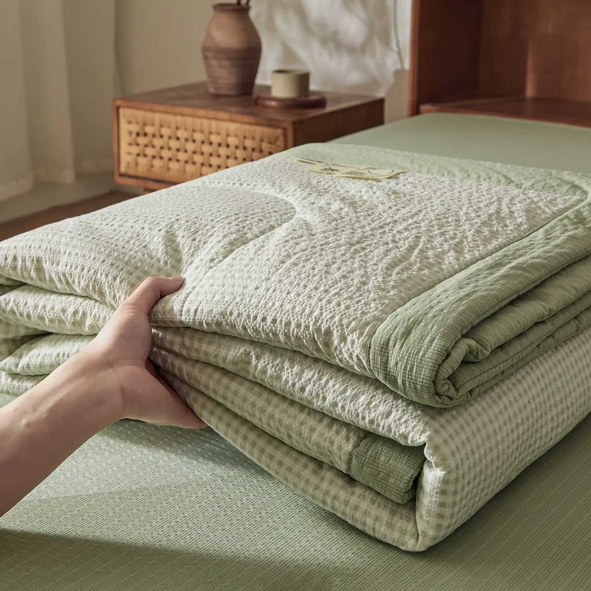 Cloudy Soft Puff Quilt, Breathable and Skin-Friendly, Air Conditioning Blanket, Lightweight Summer Bedding, Anti-Wrinkle Apartment Use, Soft Lightweight Quilts