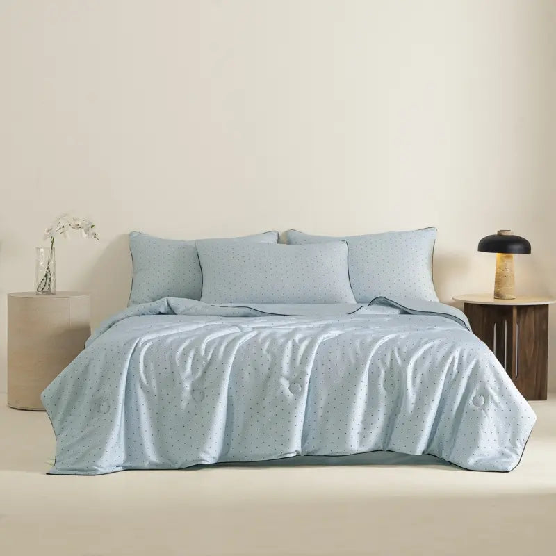 Elegant Comfortable Summer Quilt, Soft Touch, Breathable, Cool, All-Season Use, Ideal for Bedroom and Guest Room