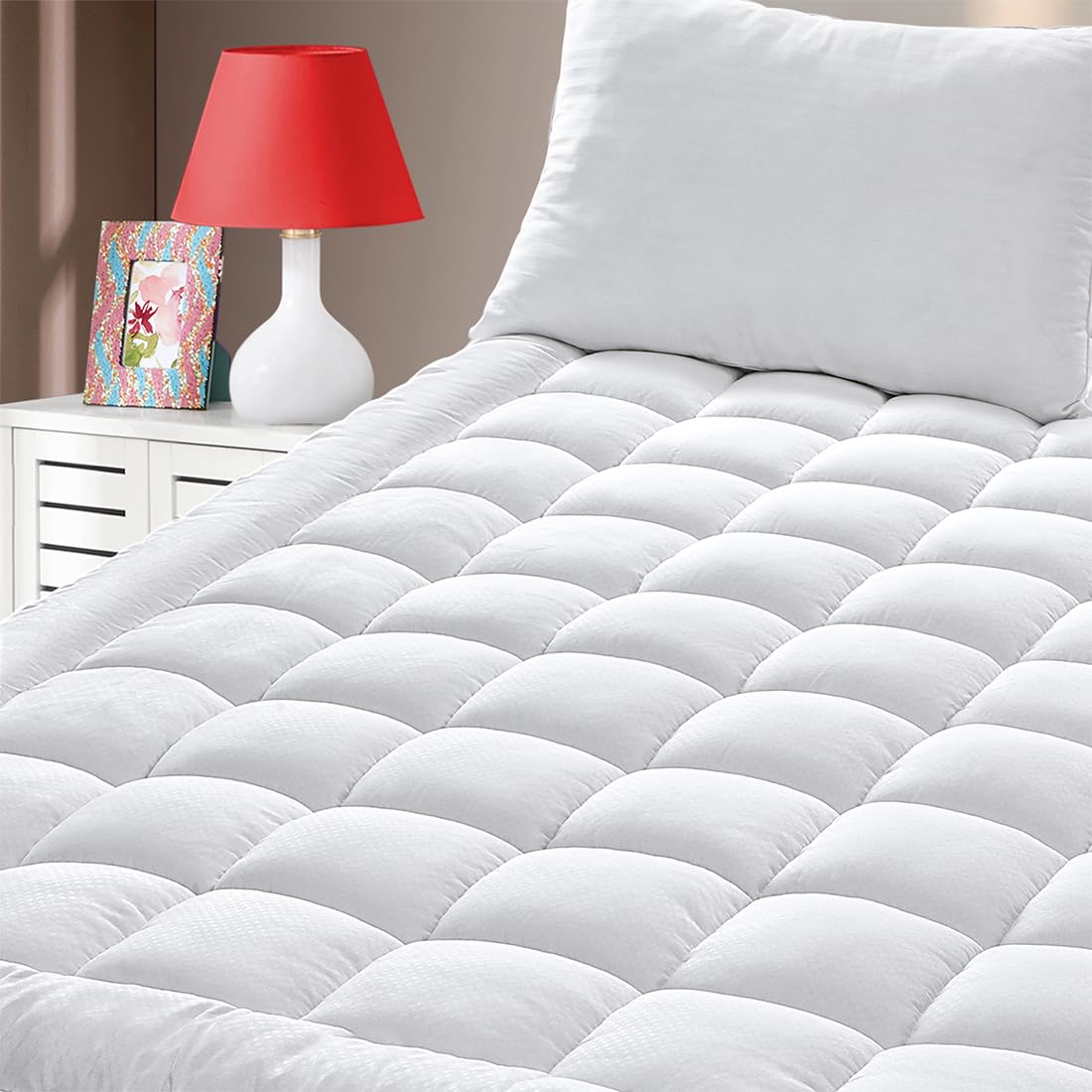 Queen Size Quilted Fitted Mattress Pad Cover with Deep Pocket Fitted 8" - 21", Ultra Soft and Comfortable, Breathable (White, Queen)