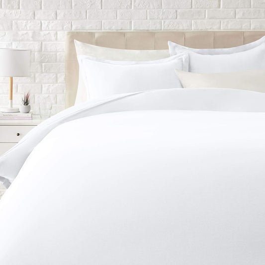 Amazon Basics Lightweight Wrinkle-Resistant Microfiber 3 Piece Duvet Cover Set with Zipper Closure, Full/Queen, Bright White Temp
