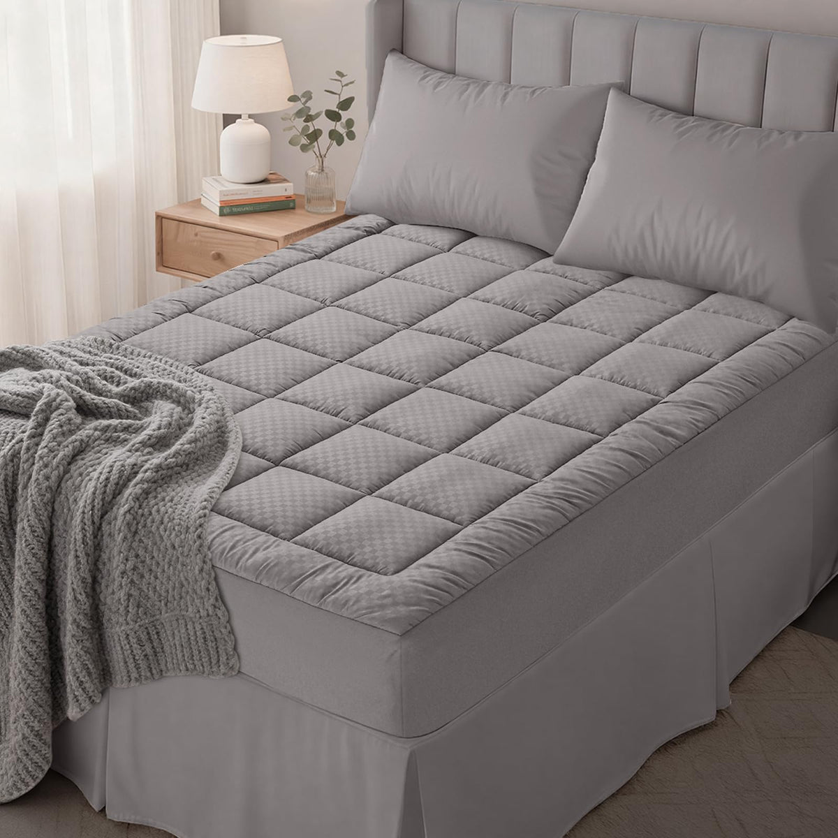OLANLY Queen Quilted Fitted Mattress Pad – Soft Pillow Top Mattress Topper, Down Alternative Fill, Cooling Comfort Breathable Mattress Cover, Machine Washable Deep Pocket Mattress Protector, White