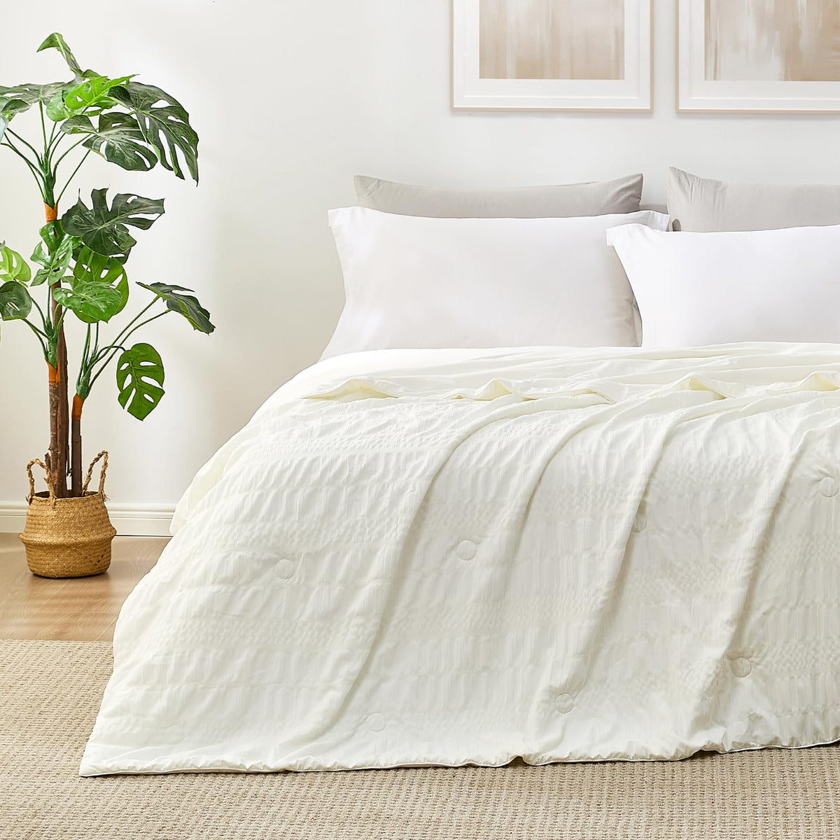 Cozy Bliss Seersucker Cooling Comforter Queen Size, Q-Max 0.45 Reversible Lightweight Cooling Blanket, Breathable Silk Smooth Summer Bedding Quilt for Hot Sleepers Night Sweats Dark Grey