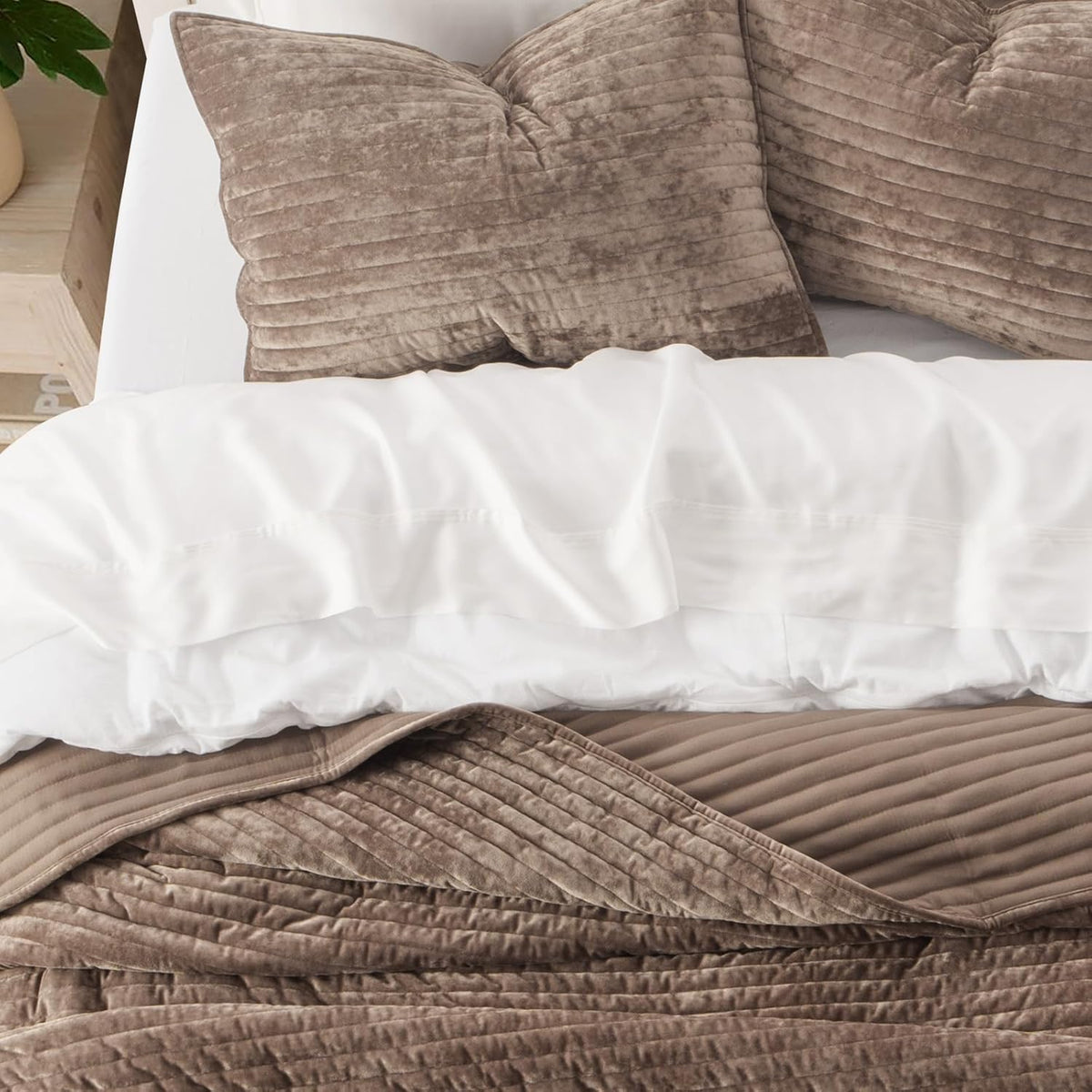 EverGrace Stripe Channel Luxury Velvet Quilt Set King Size, Mocha Brown