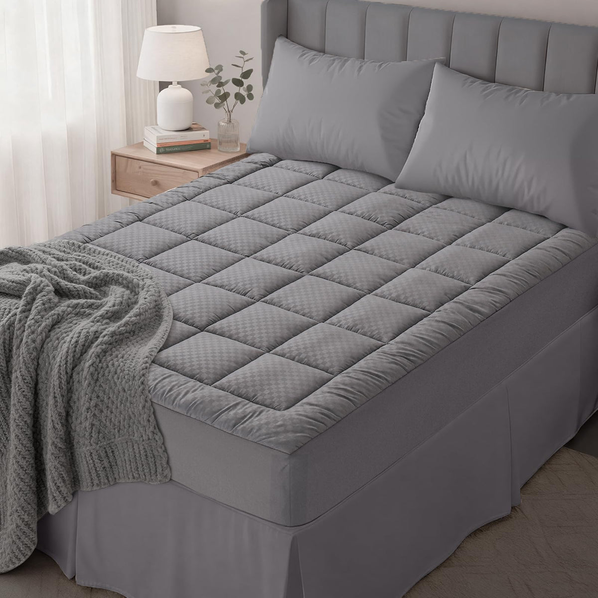 OLANLY Queen Quilted Fitted Mattress Pad – Soft Pillow Top Mattress Topper, Down Alternative Fill, Cooling Comfort Breathable Mattress Cover, Machine Washable Deep Pocket Mattress Protector, White