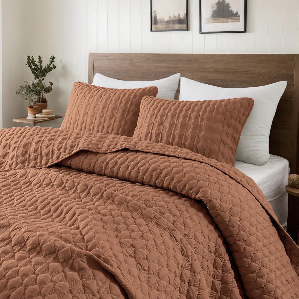 WDCOZY Oversized California Cal King Size Quilt Bedding Sets with 2 Pillow Shams, Beige Tan Cream Lightweight Soft Bedspread Coverlet Bed Cover, All Season Spring Summer, 3 Pieces, 116x106 inches