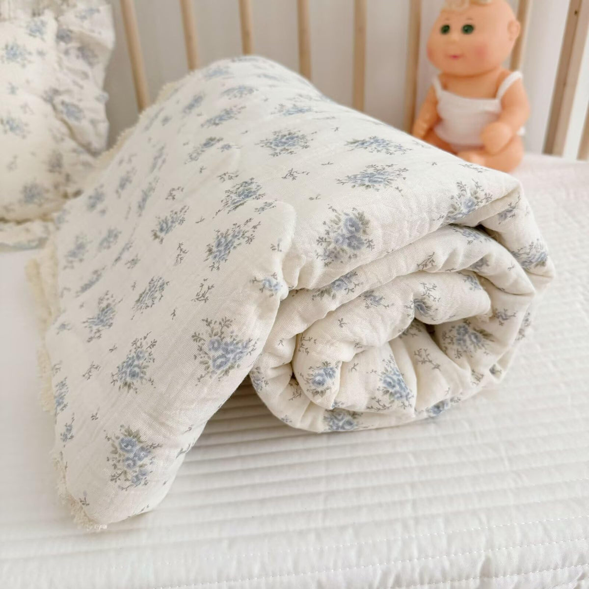 BuLuTu Shabby Chic Floral Quilt for Full Size Bed Blankets Muslin Cotton Summer Quilts Lightweight Soft Kids Comforter for Girls Teens Azalea Pattern, 79"x90", 3.9 Pounds, No Pillowcases