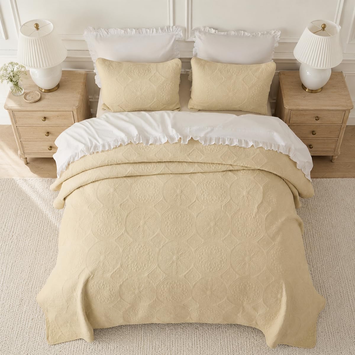 Brandream Queen Size Quilt Set Cotton Beige Quilts Luxury Medallion Matelasse Coverlet Set 3-Piece