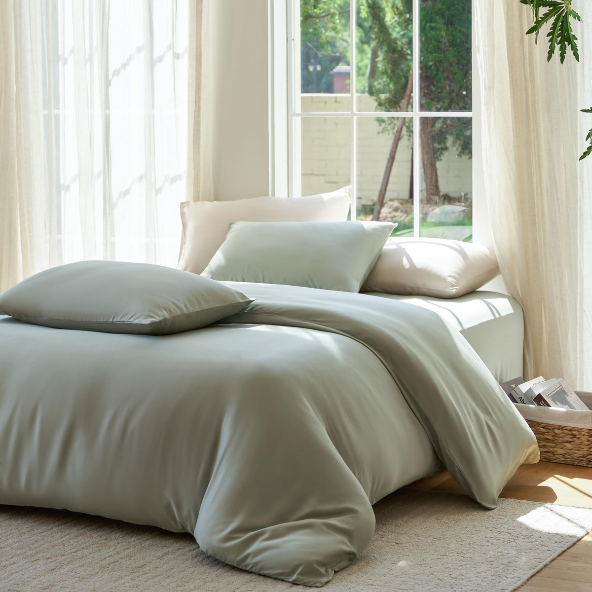 DOZ Duvet Cover Set, 100% Viscose derived from Bamboo, Organically Grown, Buttery Soft, Cooling Duvet Covers, High GSM, 1 Duvet Cover and 2 Pillowcases, 106"x90" (Teal, King/Cal King)