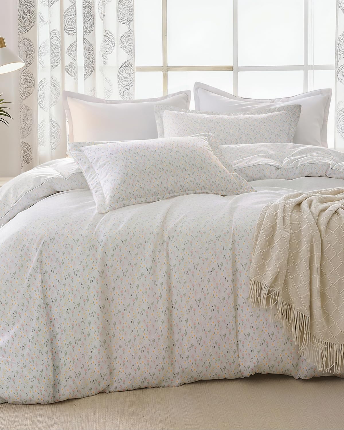 Duvet Cover Queen Size - Extra Soft 3 Piece with Zipper Closure - White