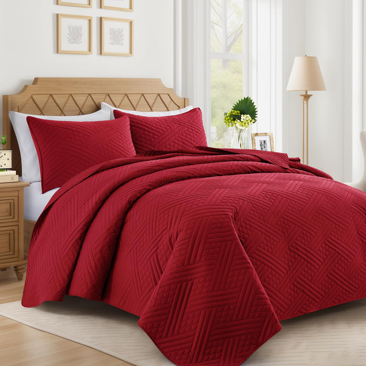 Lavsiry Black Quilt Queen Size with Striped Pattern, Lightweight Soft Summer Thin Microfiber Bedspread & Coverlet Bedding Set for All Seasons - 3 Piece(1 Quilt, 2 Pillow Shams)