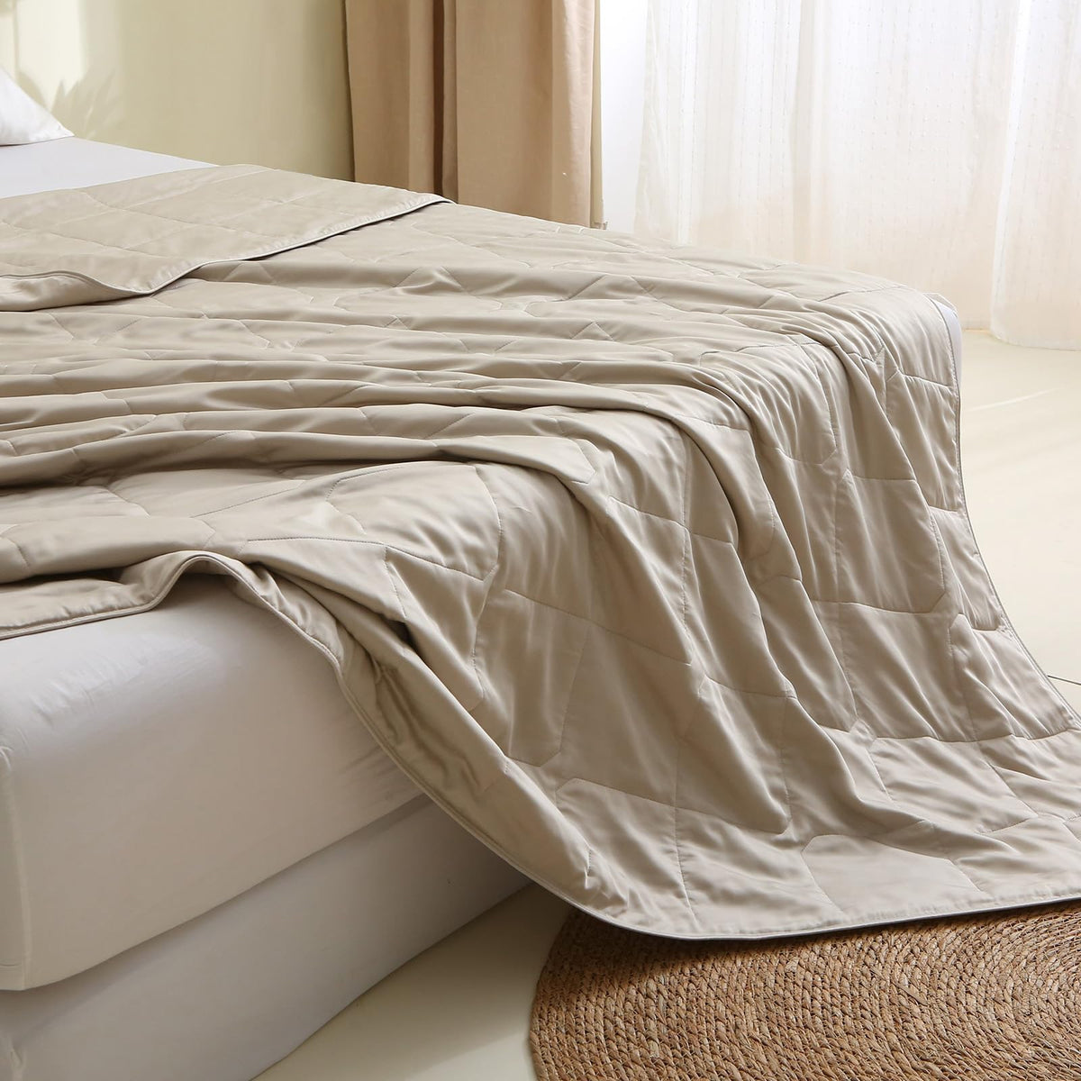 EP Mode Lightweight Quilt Blanket for Summer, Viscose from Bamboo Fabric & Filling, Natural, Breathable & Machine Washable- Sage Green, King