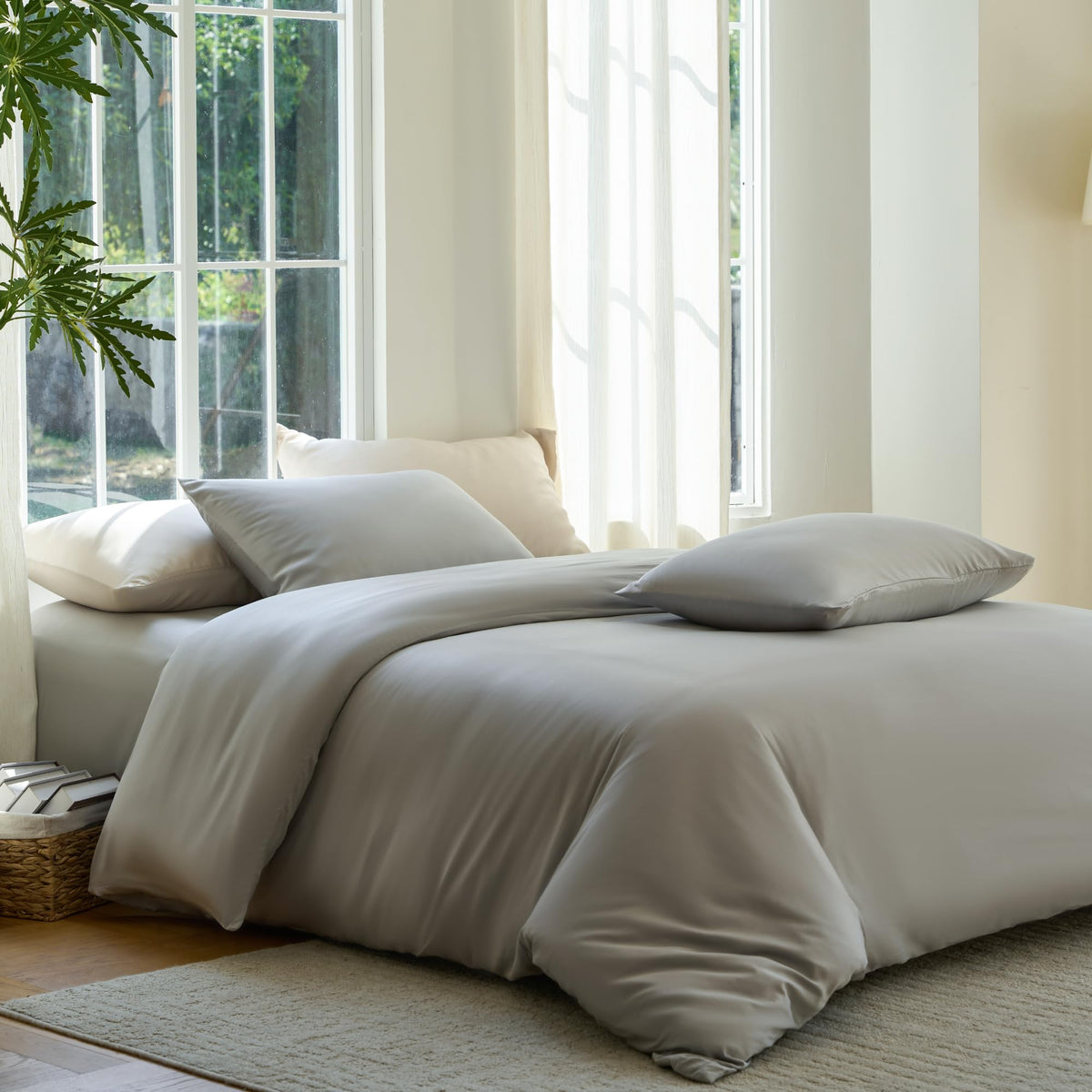 DOZ Duvet Cover Set, 100% Viscose derived from Bamboo, Organically Grown, Buttery Soft, Cooling Duvet Covers, High GSM, 1 Duvet Cover and 2 Pillowcases, 106"x90" (Teal, King/Cal King)