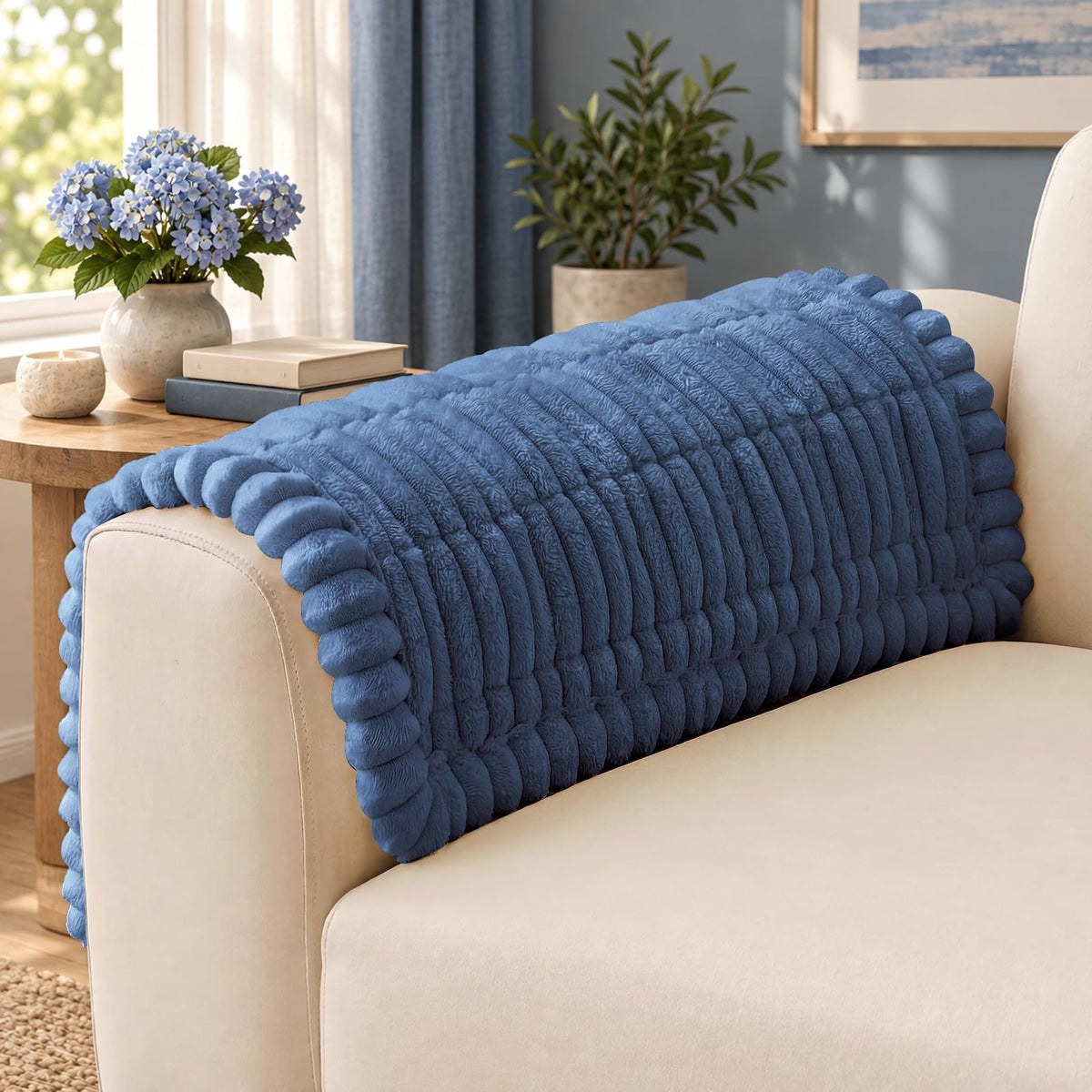decorUhome Couch Cover for Dogs, Non Slip Fuzzy Thick Pet Sofa Protector