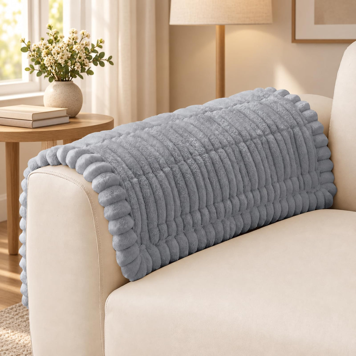 decorUhome Couch Cover for Dogs, Non Slip Fuzzy Thick Pet Sofa Protector