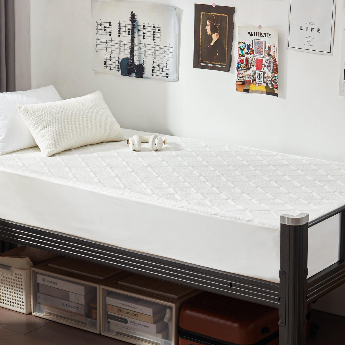 Queen Size Waterproof Mattress Protector Quilted, Breathable Ultra-Soft Filling Mattress Pad, Fitted Deep Pocket Mattress Cover Fits 6''-25'' Mattress White