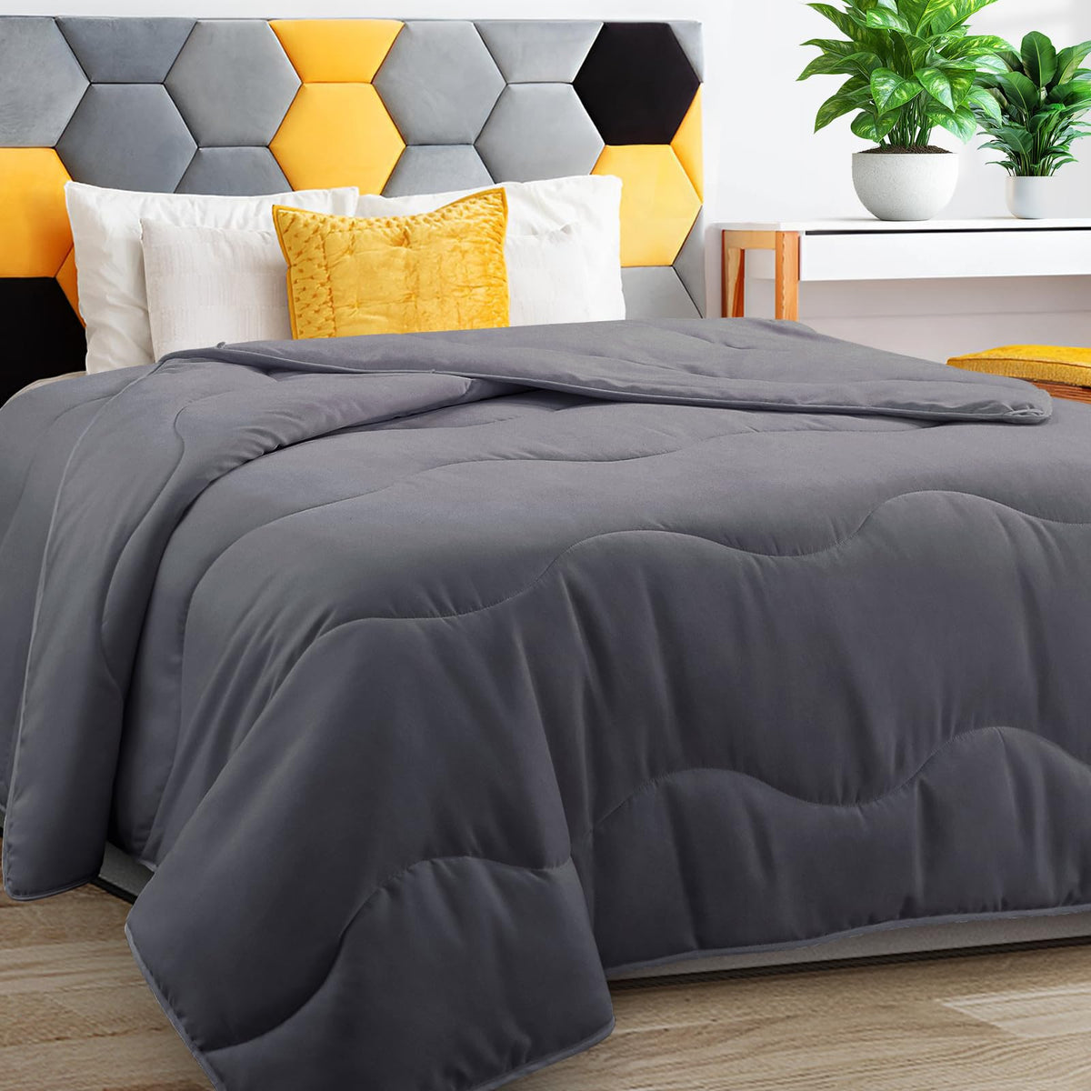 MEELUS Lightweight Comforter Cooling White, All Season Duvet Insert