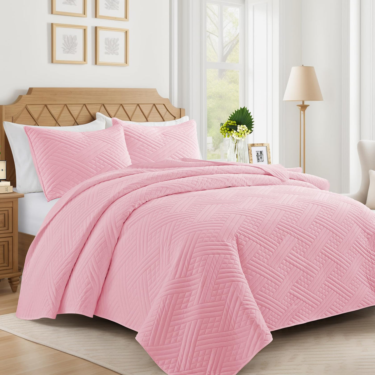 Lavsiry Black Quilt Queen Size with Striped Pattern, Lightweight Soft Summer Thin Microfiber Bedspread & Coverlet Bedding Set for All Seasons - 3 Piece(1 Quilt, 2 Pillow Shams)