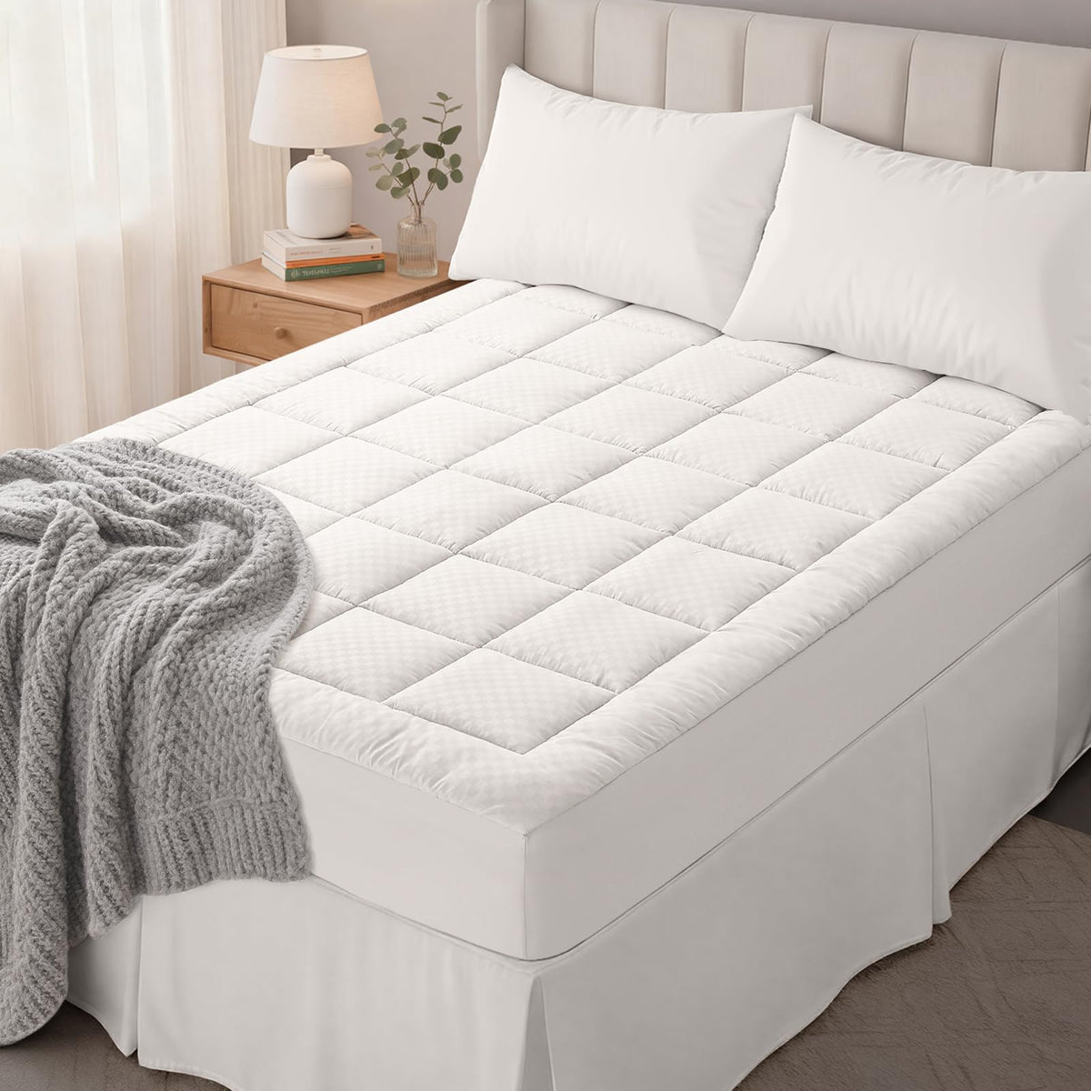 OLANLY Queen Quilted Fitted Mattress Pad – Soft Pillow Top Mattress Topper, Down Alternative Fill, Cooling Comfort Breathable Mattress Cover, Machine Washable Deep Pocket Mattress Protector, White