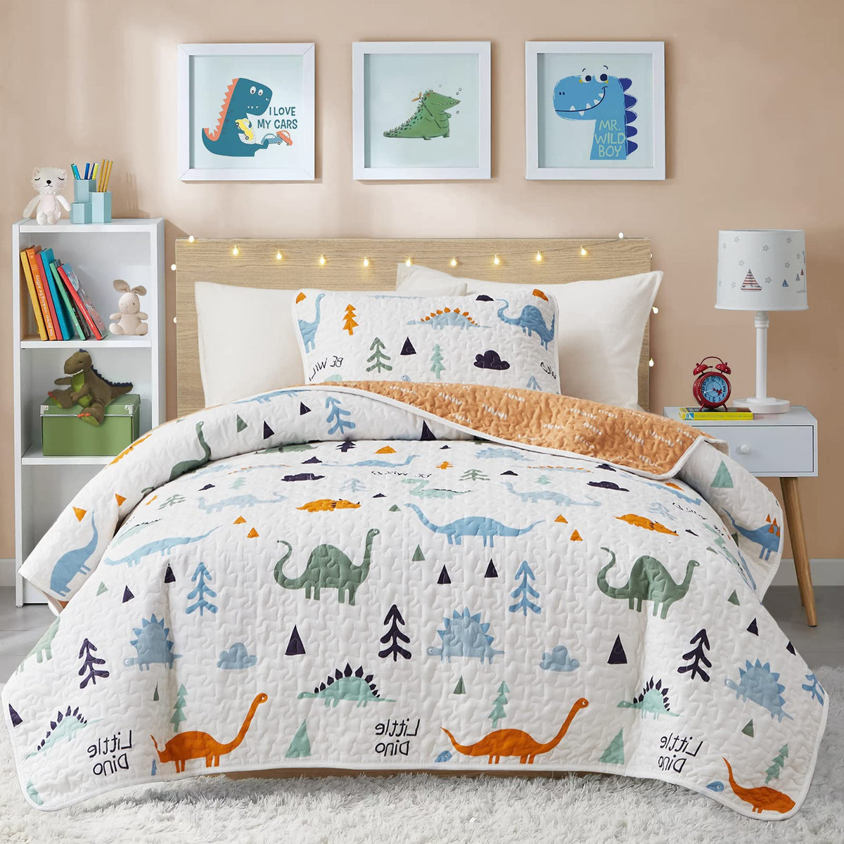 Joyreap 2-Piece Cotton Quilt Set Twin, Vibrant Ocean Theme Starfish Whale Crab Printed on White, Smooth Soft Quilt Bedspread Bed Cover for All Season, 1 Quilt and 1 Pillow Sham- 68x86 inches