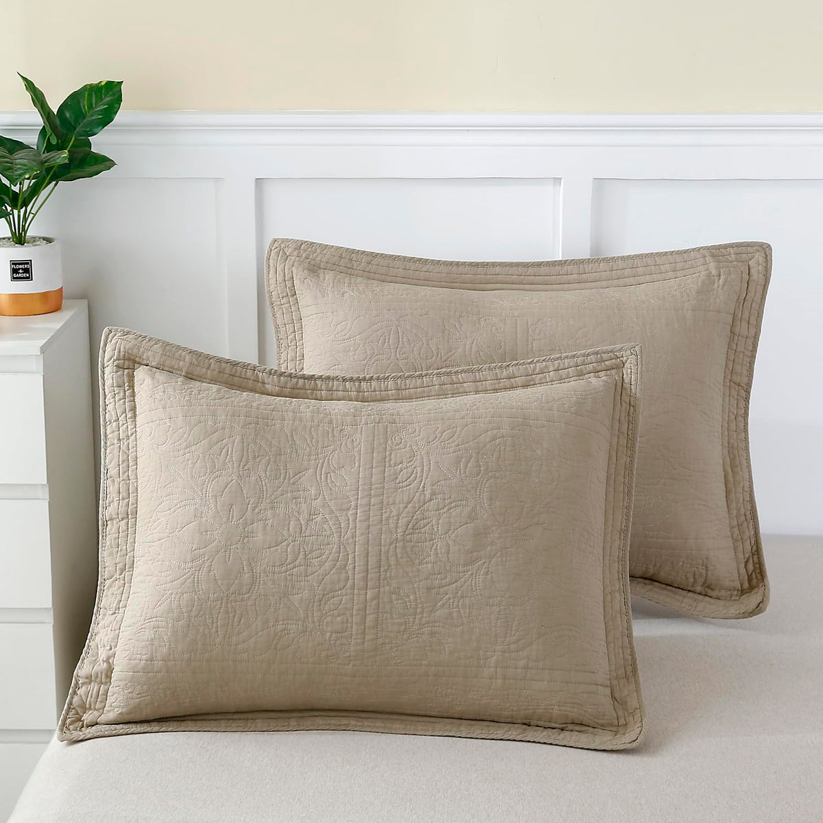 WINLIFE 100% Cotton Quilted Pillow Sham Floral Printed Pillow Cover Sage Green, Standard Size, 20 x 26 Inch