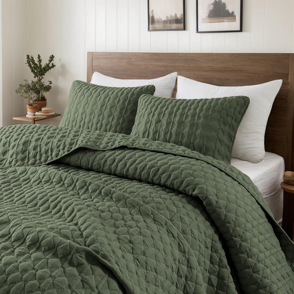 WDCOZY Oversized California Cal King Size Quilt Bedding Sets with 2 Pillow Shams, Beige Tan Cream Lightweight Soft Bedspread Coverlet Bed Cover, All Season Spring Summer, 3 Pieces, 116x106 inches