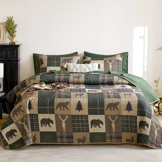 Wake In Cloud - Rustic Quilt Set, Cabin Lodge Christmas Bear Moose Deer Wildlife Western Patchwork Country, Reversible Lightweight Bedspread Coverlet, 3 Pieces, Green Brown, Twin/Twin XL Size