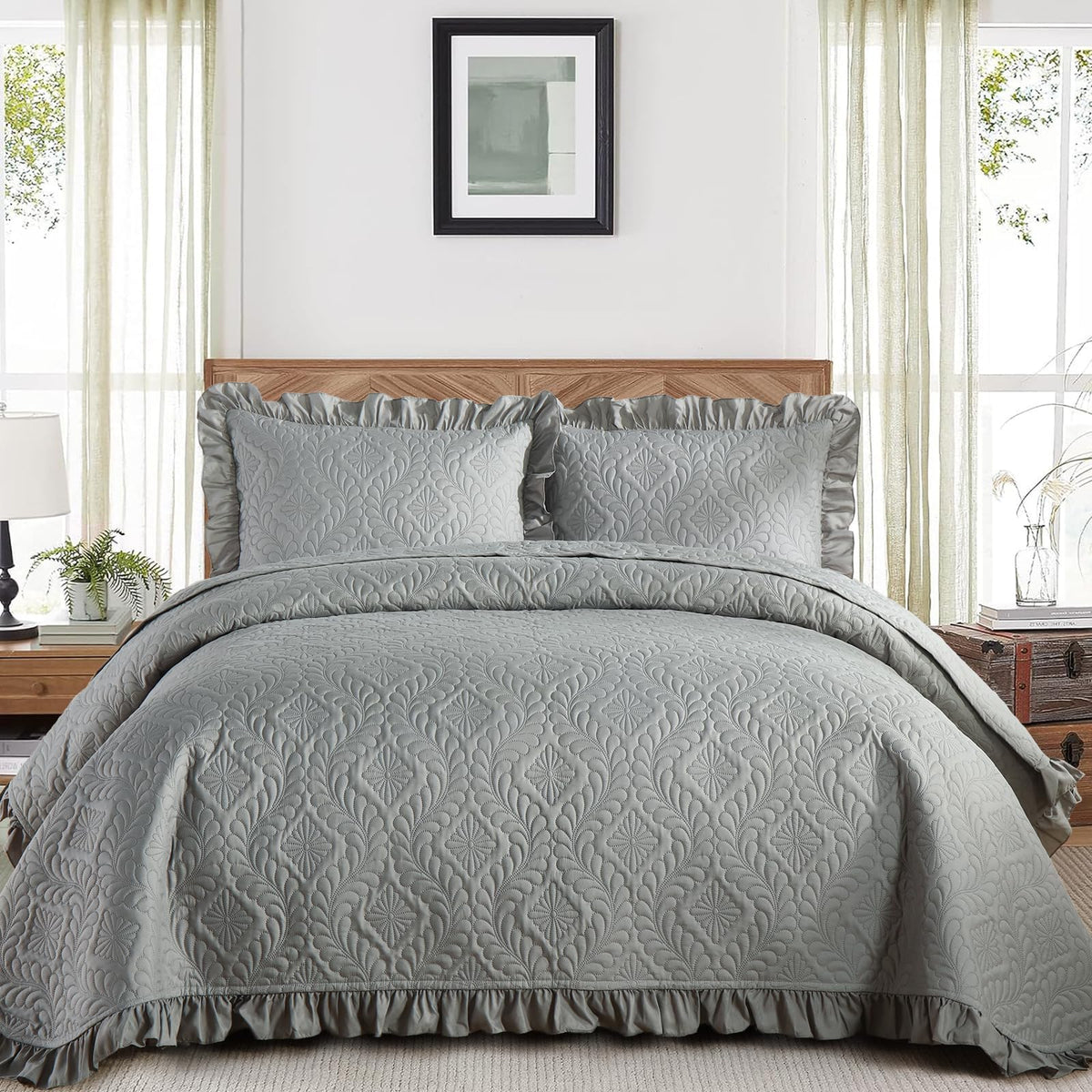 DJY Quilts Queen Size, Ruffled Reversible Bedding Set, Beige