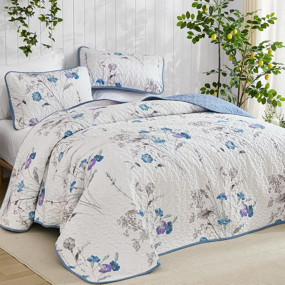 WONGS BEDDING Floral Blue Quilt Set King, 3Pcs Botanical Bedding Set