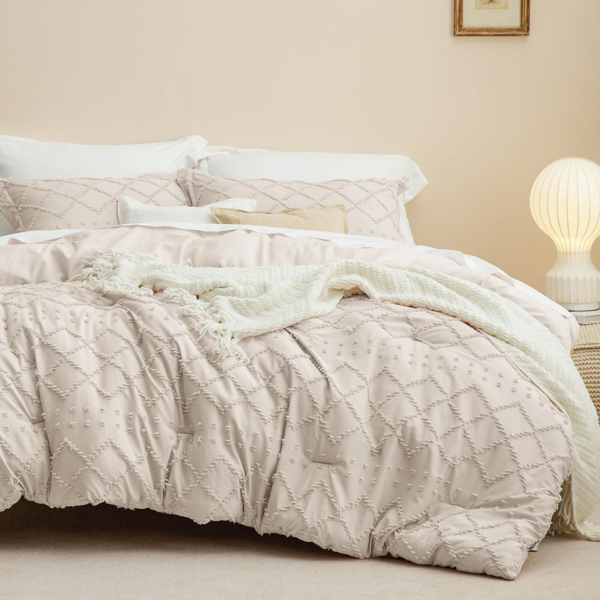 Bedsure Boho Tufted White Twin XL Comforter Set, Farmhouse-Style Bedding