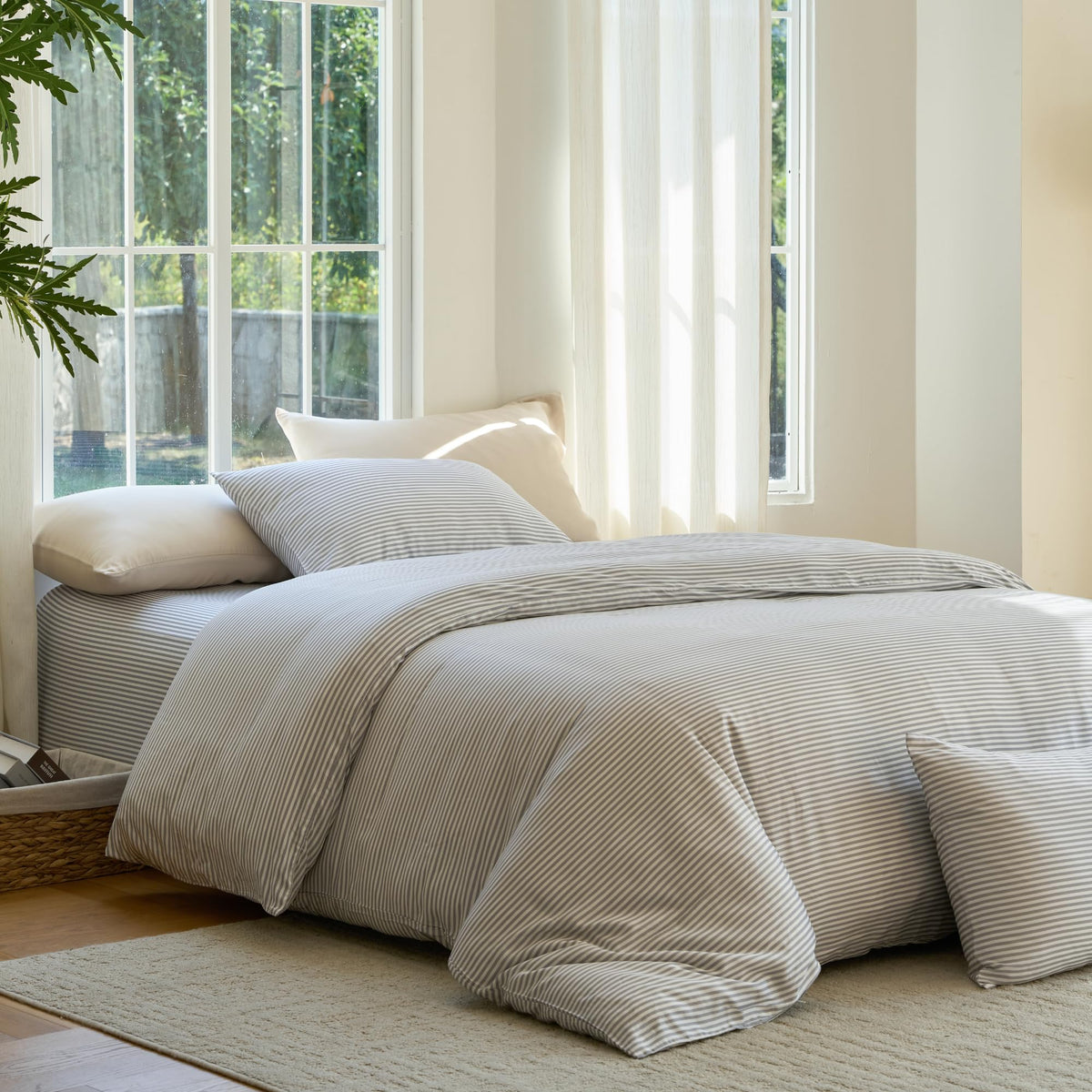DOZ Duvet Cover Set, 100% Viscose derived from Bamboo, Organically Grown, Buttery Soft, Cooling Duvet Covers, High GSM, 1 Duvet Cover and 2 Pillowcases, 106"x90" (Teal, King/Cal King)