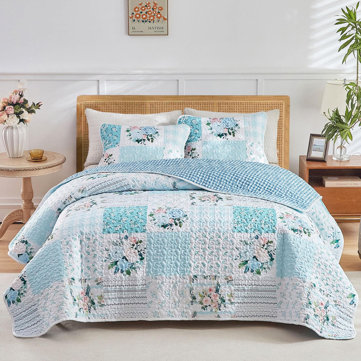 Joyreap 3 Pieces Floral Patchwork Quilt Set Queen, Orange n White Flowers Design, Smooth Soft Microfiber Quilt, Bedspread Bed Cover for All Season- 102x90 inches