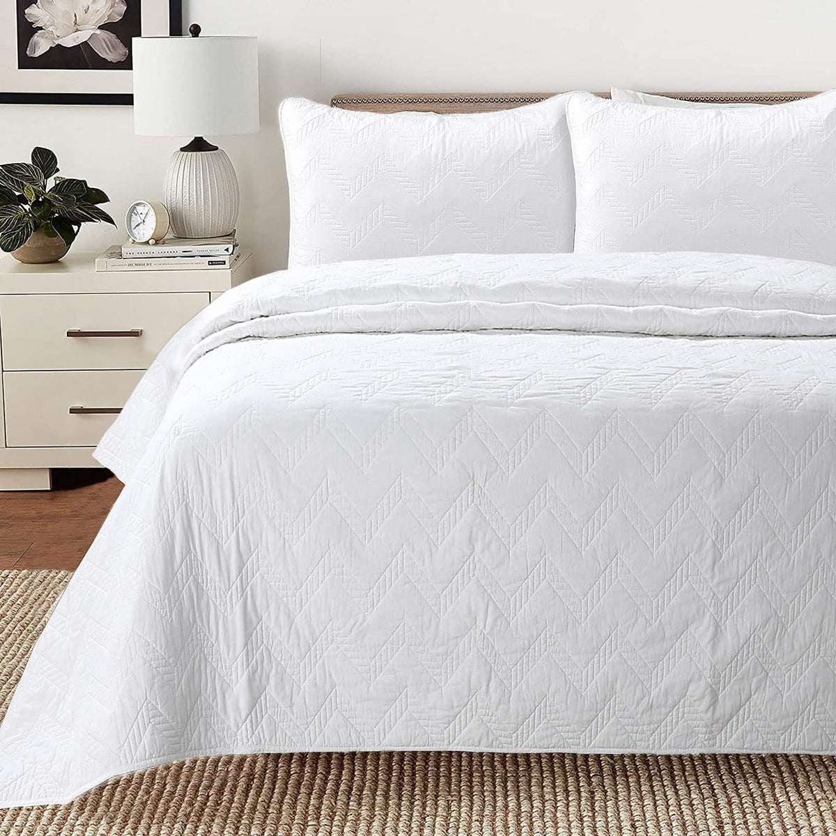 Cozy Line Home Fashions 100% Cotton Victorian Medallion Solid White Matelasse Embossed Bedding Quilt Set, Reversible Lightweight Bedspread, Coverlet for All Season (Blantyre - White, Twin - 2 Piece)