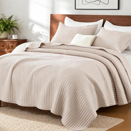 Exclusivo Mezcla Stripe Quilted King Quilt Bedding Set, Beige Cream