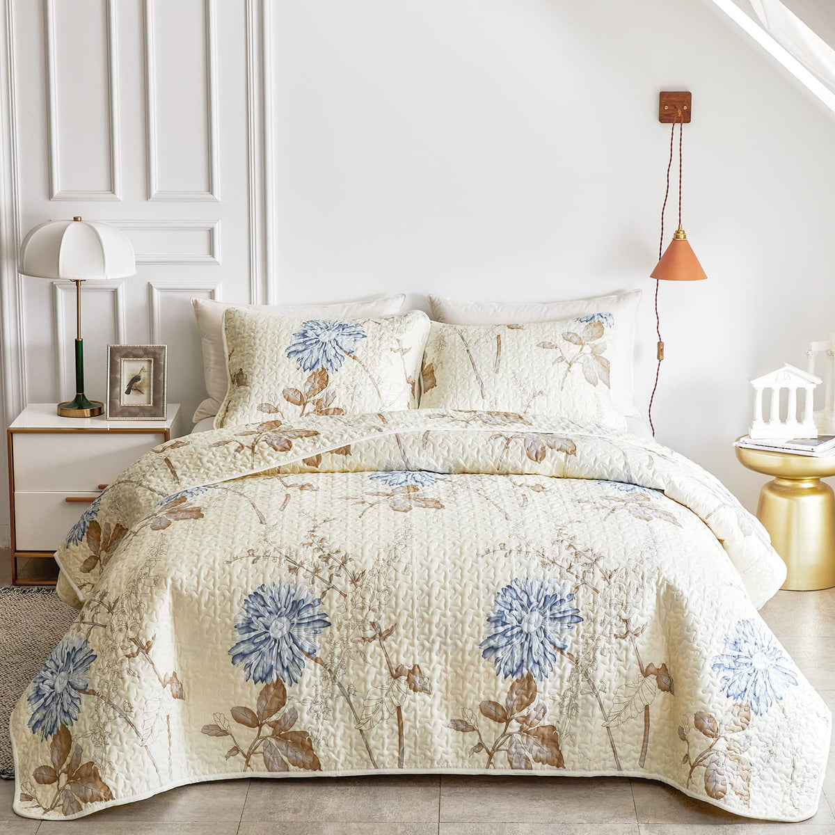 Joyreap 2 Pieces Microfiber Quilt Set, Botanical Blue Leaves on Light Gray Reversible Design, Bedspread Bed Cover for All Season, 1 Quilt and 1 Pillow Sham (Twin, 68x86 inches)