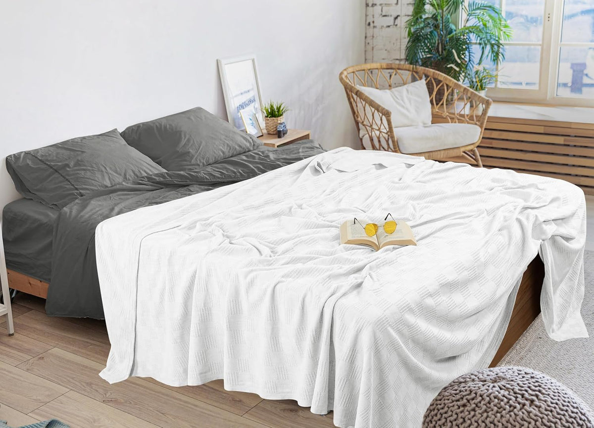 Utopia Bedding 100% Cotton Thermal Blanket White Twin, 90x72 Inches