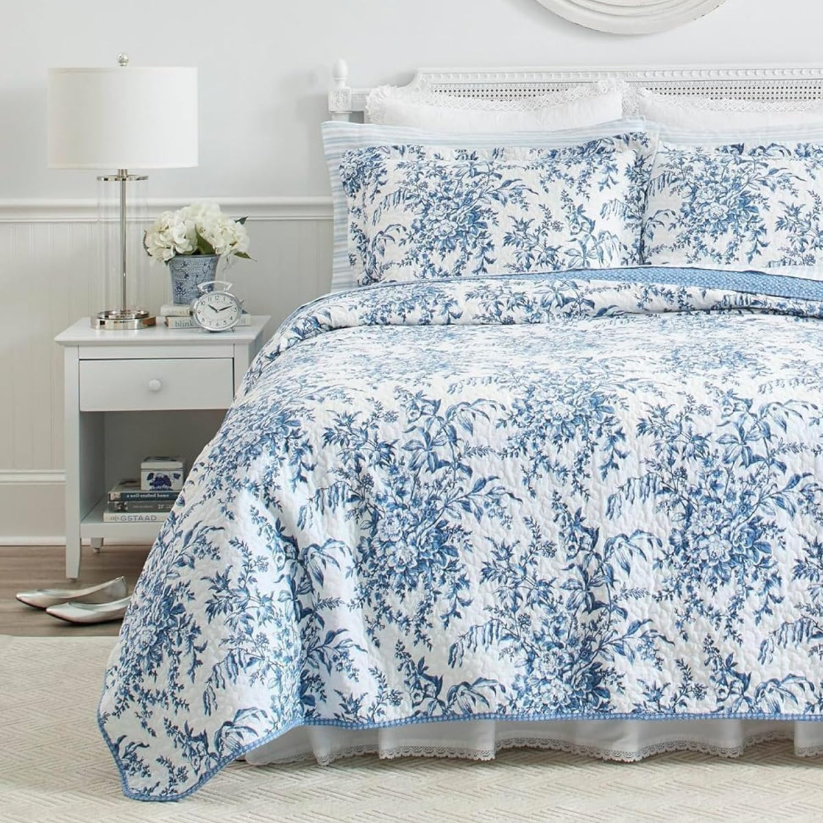 Laura Ashley - Queen Cotton Quilt with Shams, Reversible 3-Piece Bedding