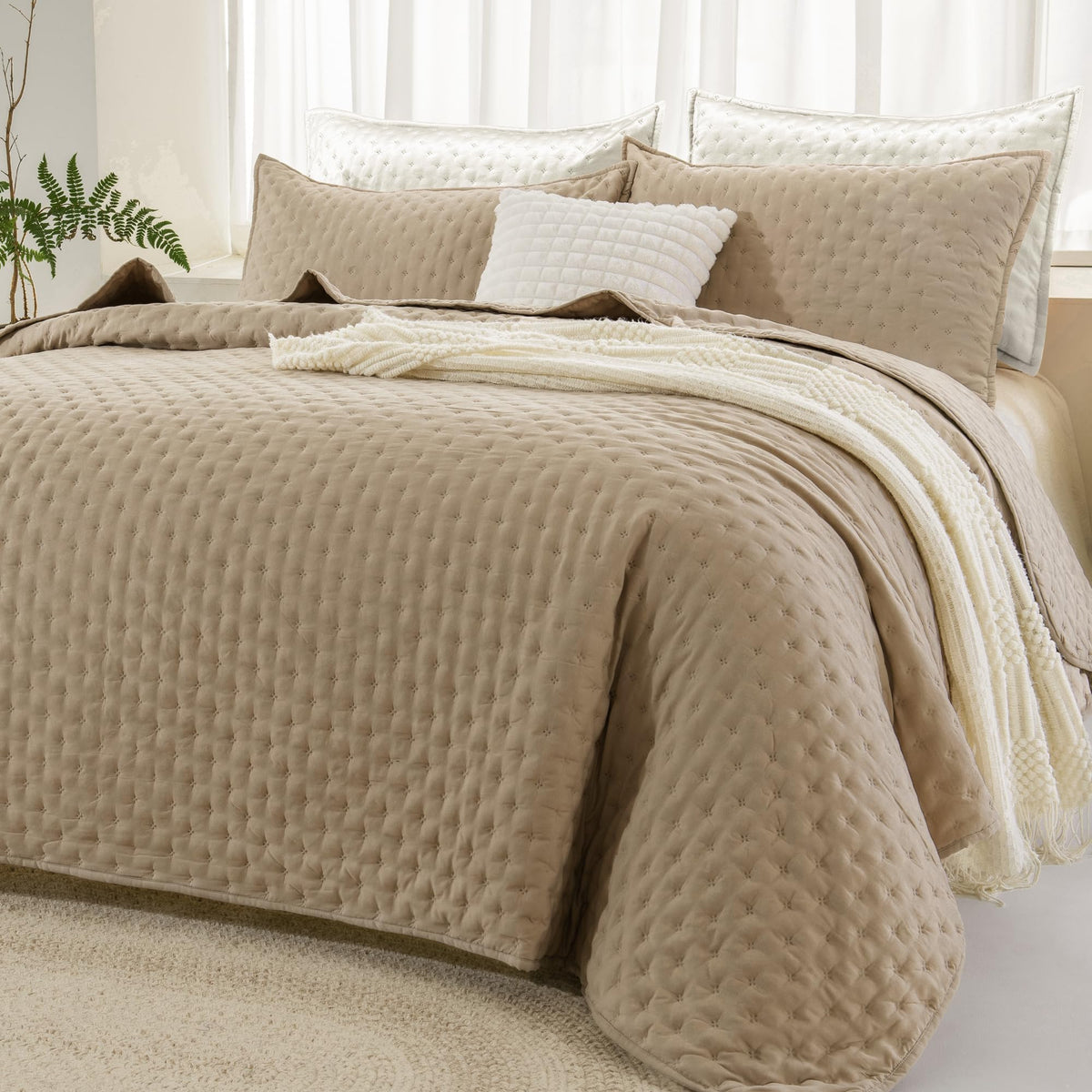 Andency Burnt Orange King Size Quilt Bedding Set, 3 Pieces Bedspread
