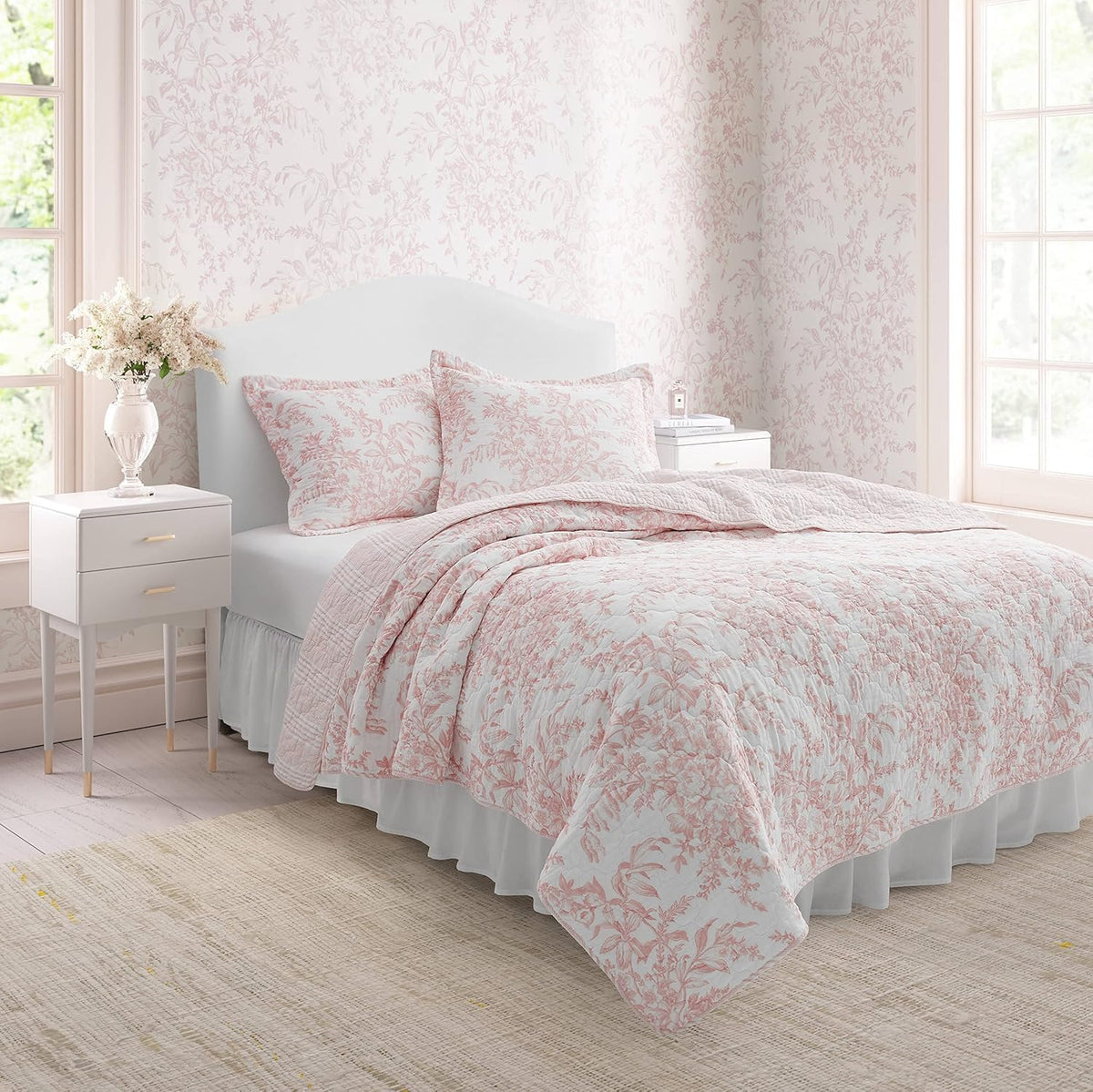 Laura Ashley - Queen Cotton Quilt with Shams, Reversible 3-Piece Bedding