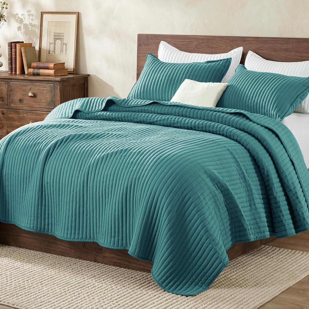 Exclusivo Mezcla Stripe Quilted King Quilt Bedding Set, Beige Cream