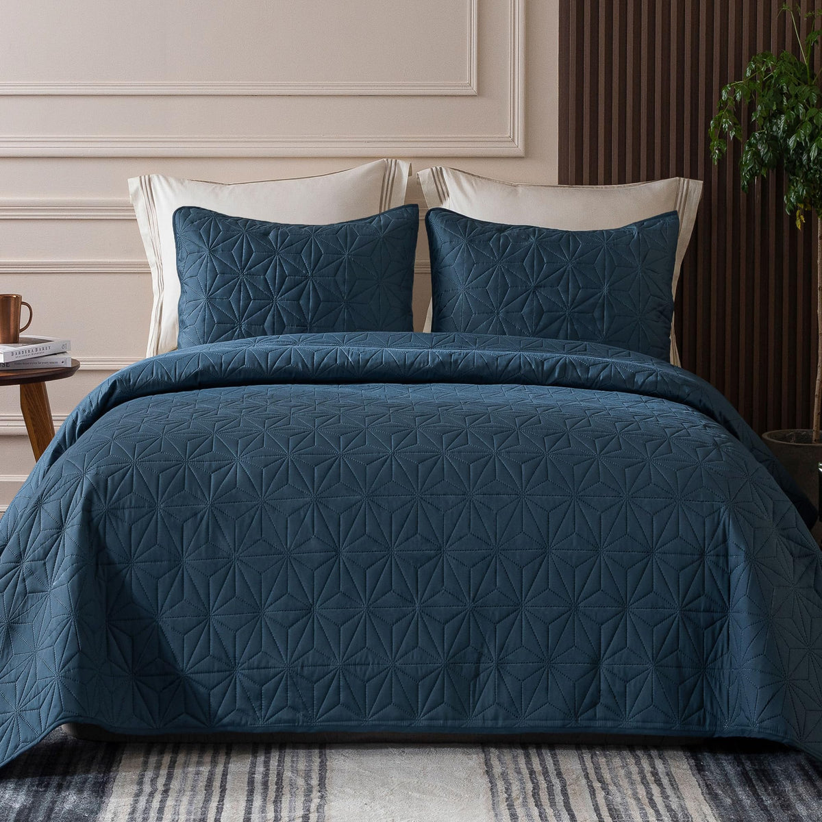 Whale Flotilla Soft King Quilt Bedding Set Lightweight Bedspread