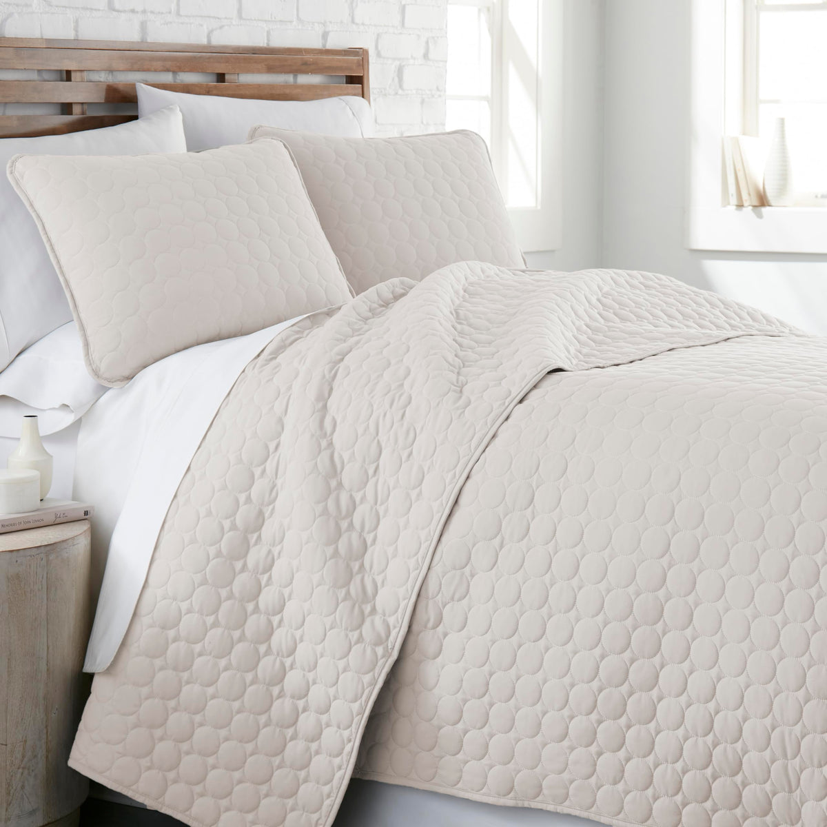 Queen Quilt Bedding Set with 2 Matching Quilted Pillow Shams, Natural Beige