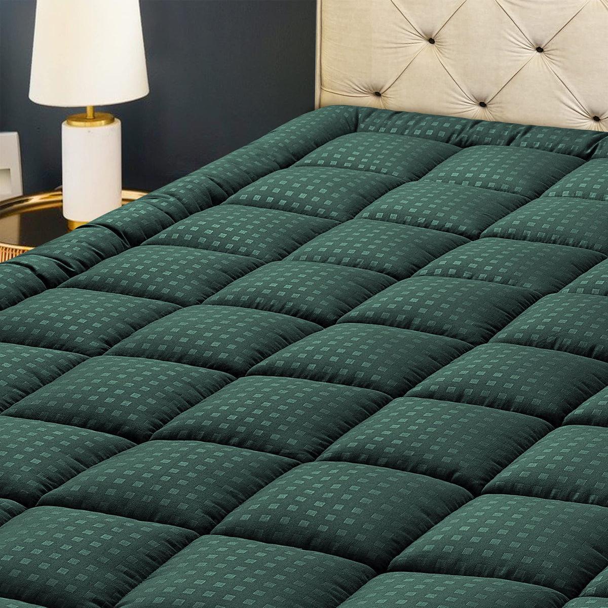 HYLEORY King Mattress Pad Quilted Fitted Mattress Protector Cooling Pillow Top Mattress Cover Breathable Fluffy Soft Mattress Topper with 8-21" Deep Pocket