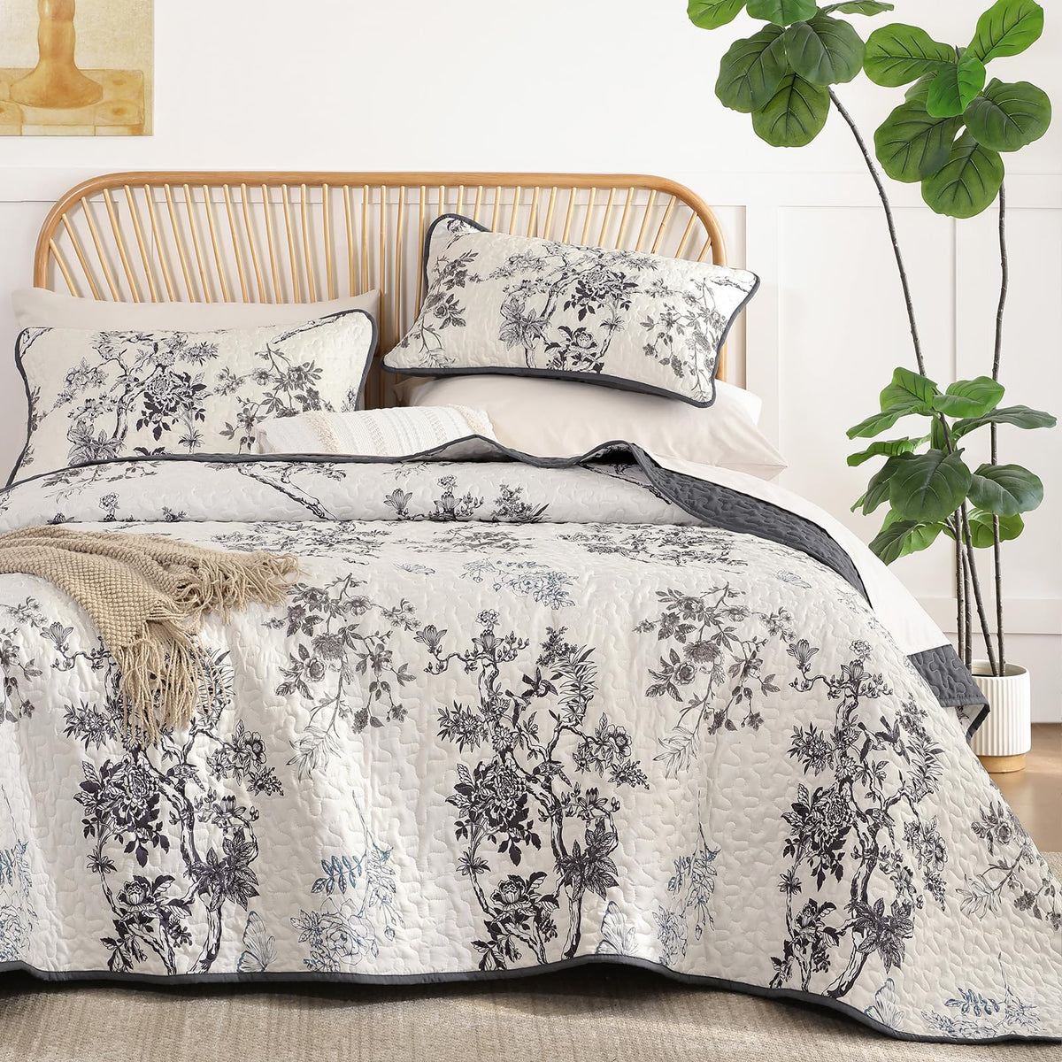 WONGS BEDDING Floral Quilt Set King, 3 Pcs Brown Bedspread Coverlets Set