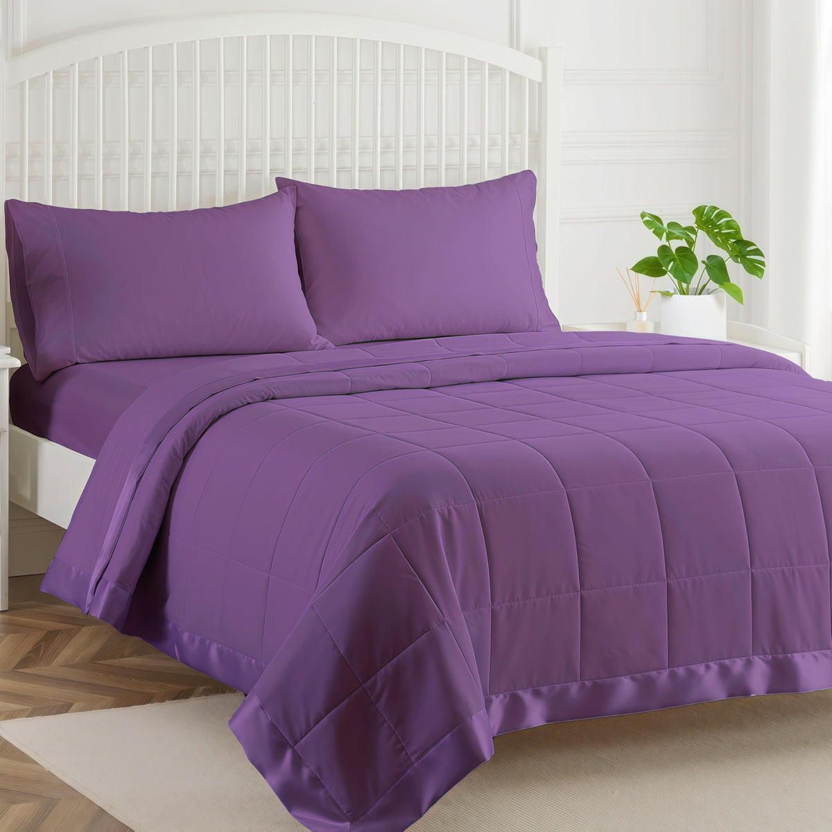 COMFLIVE King Down Alternative Blanket - Lightweight Satin Trim, Charcoal