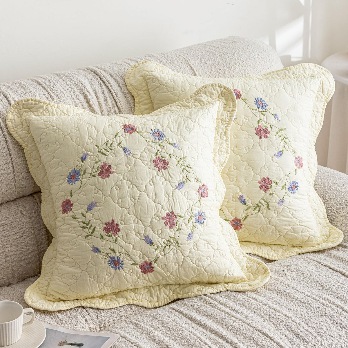 vctops Set of 2 Cotton Quilted Decorative Square Throw Pillow Covers with Scalloped Floral Pattern Soft Cushion Case for Couch Sofa Bed (Green,18"x18")