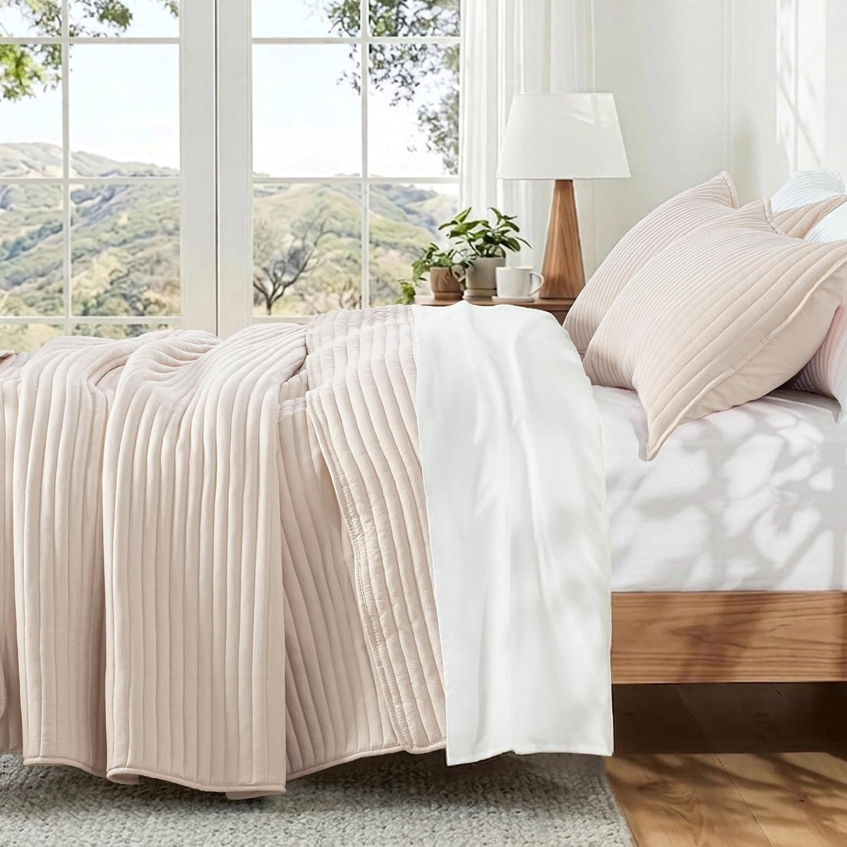 Exclusivo Mezcla Stripe Quilted King Quilt Bedding Set, Beige Cream