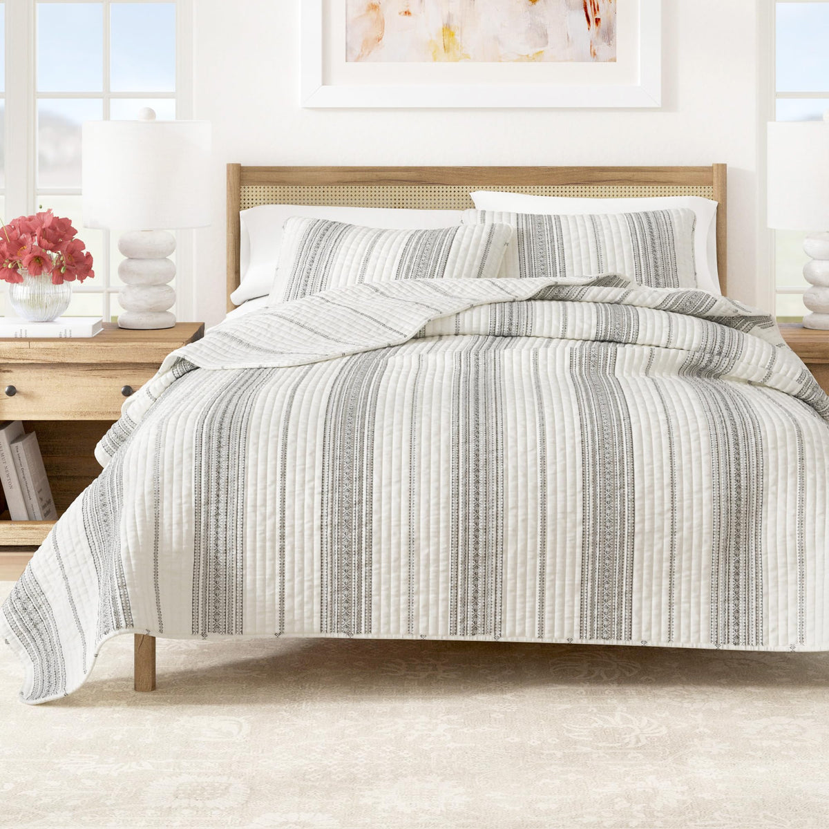Great Bay Home Striped Printed Quilt Set - 2-Piece Twin/Twin XL Size Farmhouse Bedding Set - Lightweight, All-Season, Reversible Bedspread (Cream/Olive Green)