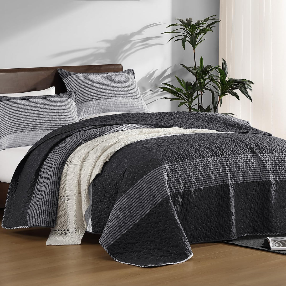 Litanika Queen Size Quilt, 3 Pcs Black and White Stripe Bedding Set