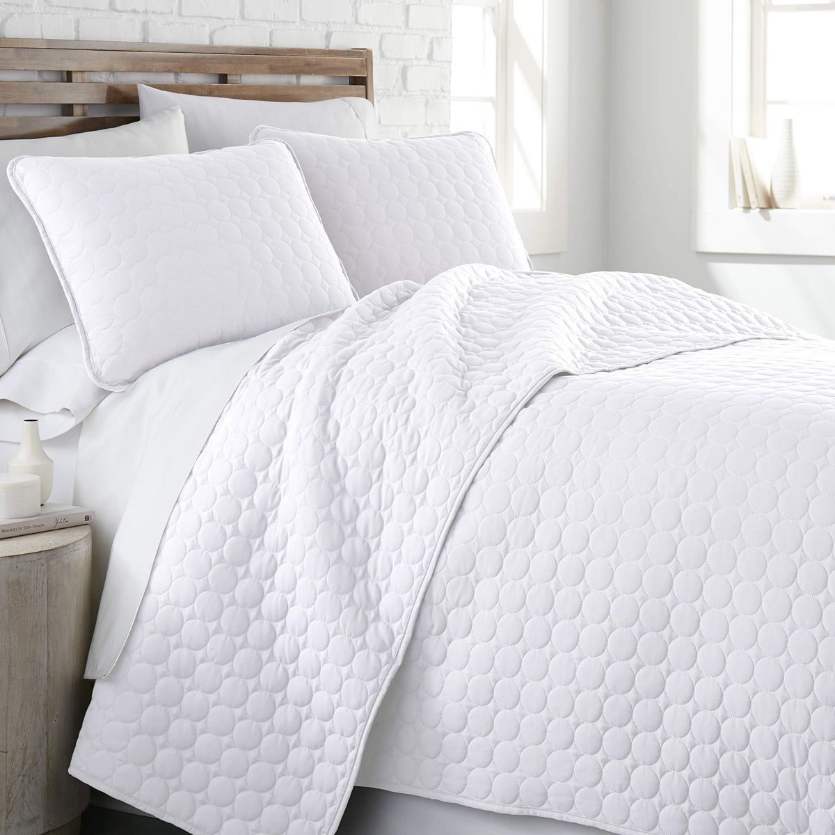 Queen Quilt Bedding Set with 2 Matching Quilted Pillow Shams, Natural Beige